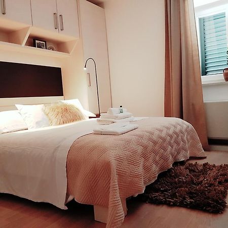 Villa Alea Hvar ฮวาร์ ภายนอก รูปภาพ