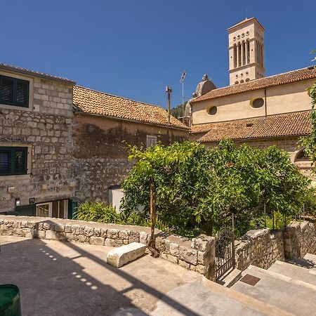 Villa Alea Hvar ฮวาร์ ภายนอก รูปภาพ