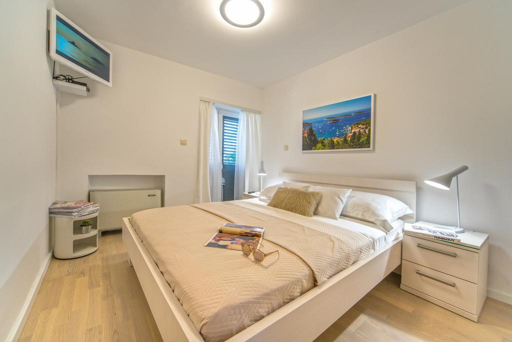 Villa Alea Hvar ฮวาร์ ภายนอก รูปภาพ
